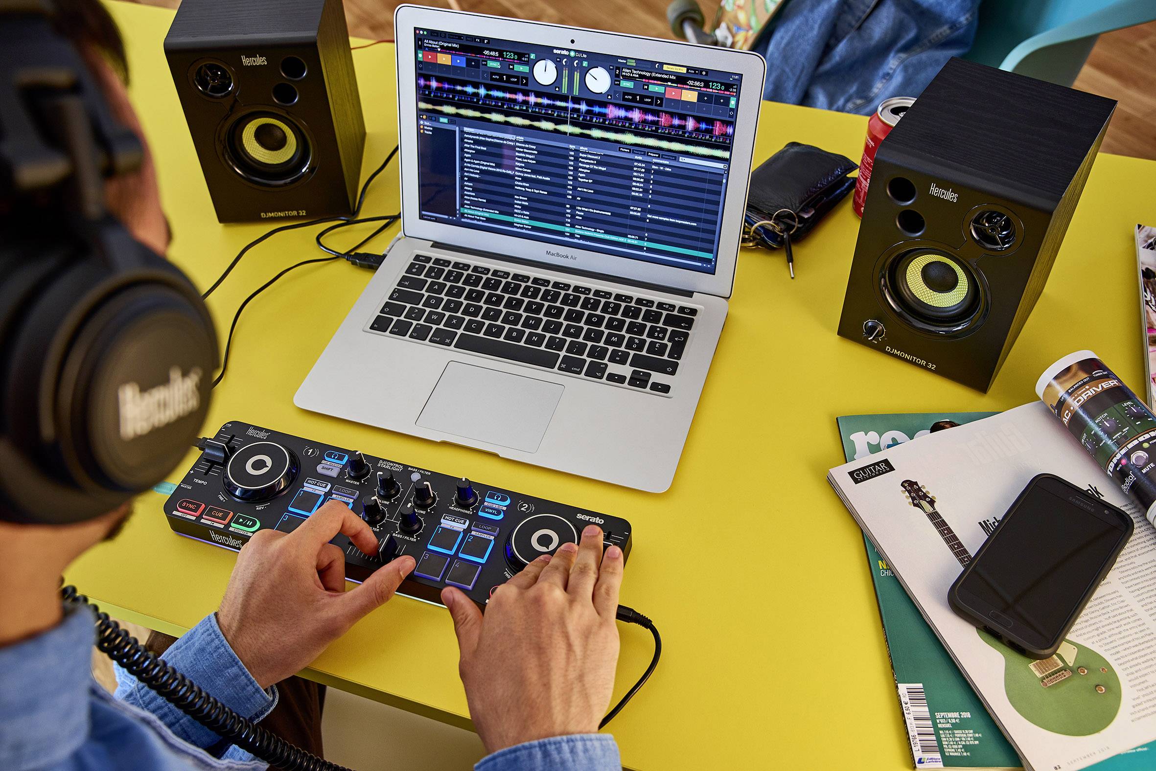 Hercules DJ Starter Kit DJ Controller