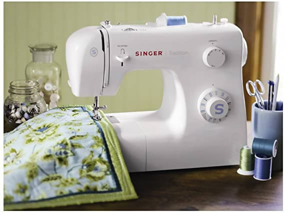 Singer Sewing Machine White