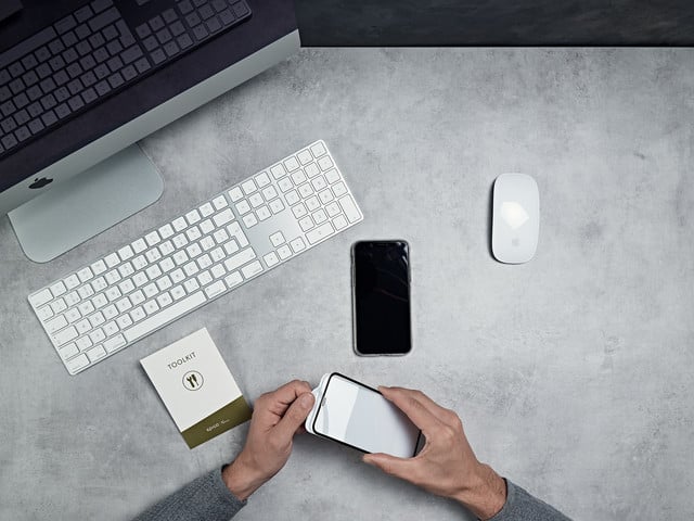 Epico Tempered Glass Edge to Edge for iPhone 14 Pro Max